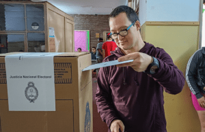 La Democracia iguala - Primer Premio - Andrés Oviedo CONCURSO JOSÉ LUIS CABEZAS 2023