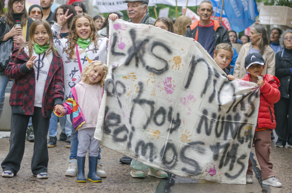 CONCURSO JOSÉ LUIS CABEZAS 2025 “SIEMPRE NIÑOS” PATICIPANTE: GABRIEL CORTEZ