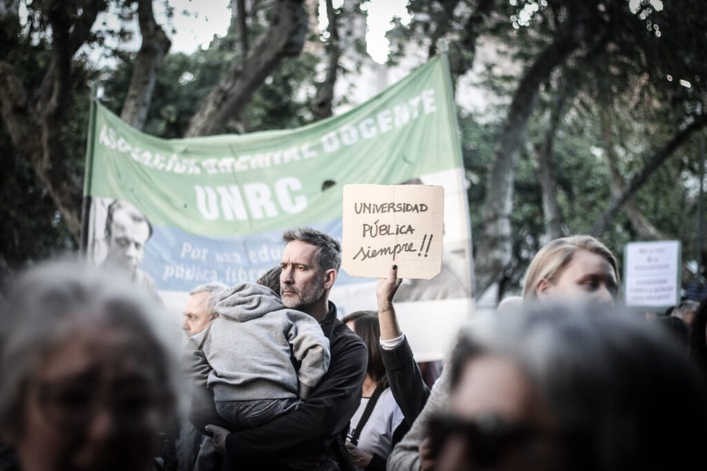 CONCURSO JOSÉ LUIS CABEZAS 2025 2° MENCIÓN: ANA BELEN GRECO "Universidad Pública Siempre"