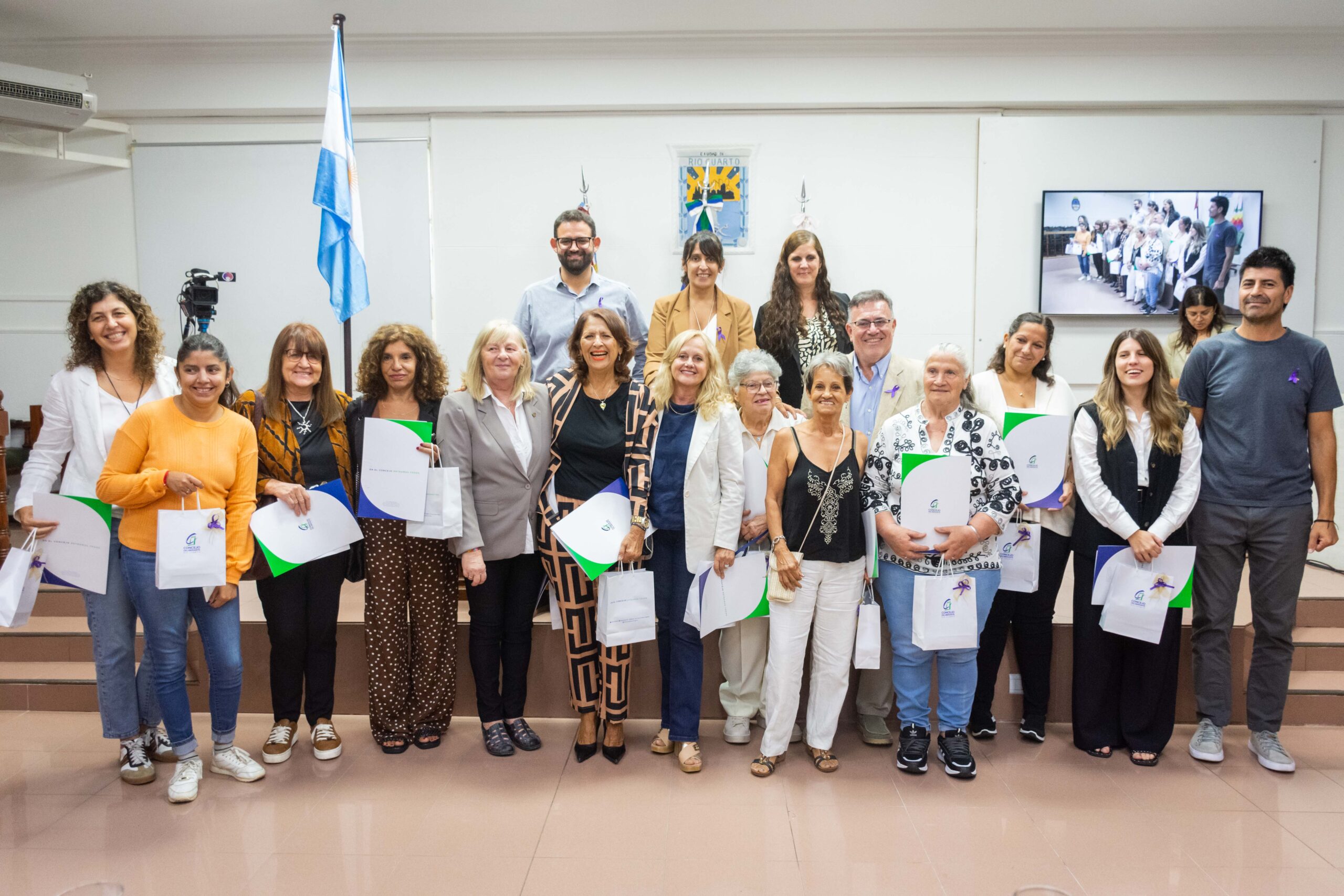 8M: EL CONCEJO DESTACÓ A MUJERES DE RÍO CUARTO