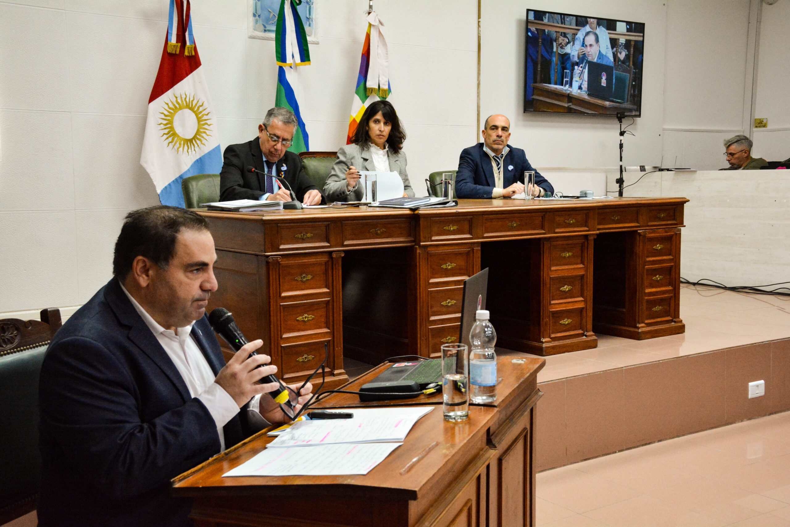 EL DEFENSOR DEL PUEBLO PRESENTÓ EL INFORME ANUAL 2025 ANTE EL CONCEJO